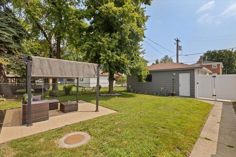 Tiny photo for 4031 Park Avenue, Brookfield, IL 60513 (MLS # 12711825)