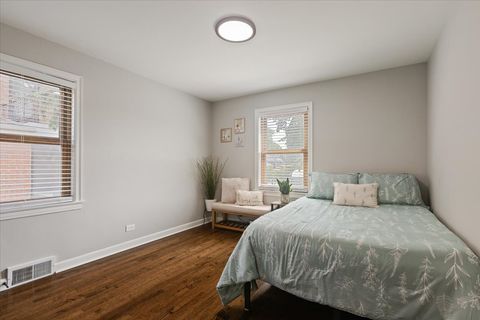 Tiny photo for 4031 Park Avenue, Brookfield, IL 60513 (MLS # 12711825)