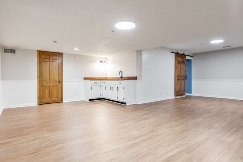 Tiny photo for 5461 Blackthorn Drive, Rockford, IL 61107 (MLS # 12684953)