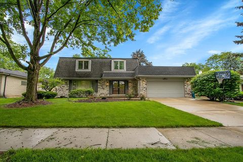 A home in Downers Grove