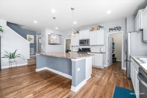 Tiny photo for 1402 Ruby Drive, Yorkville, IL 60560 (MLS # 12663114)