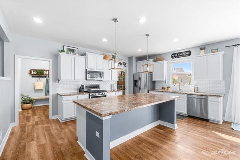 Tiny photo for 1402 Ruby Drive, Yorkville, IL 60560 (MLS # 12663114)