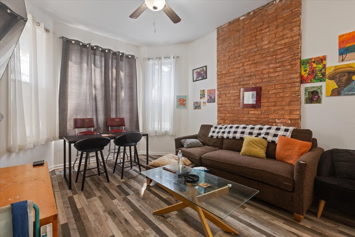 1944 S Springfield Avenue - Photo 4