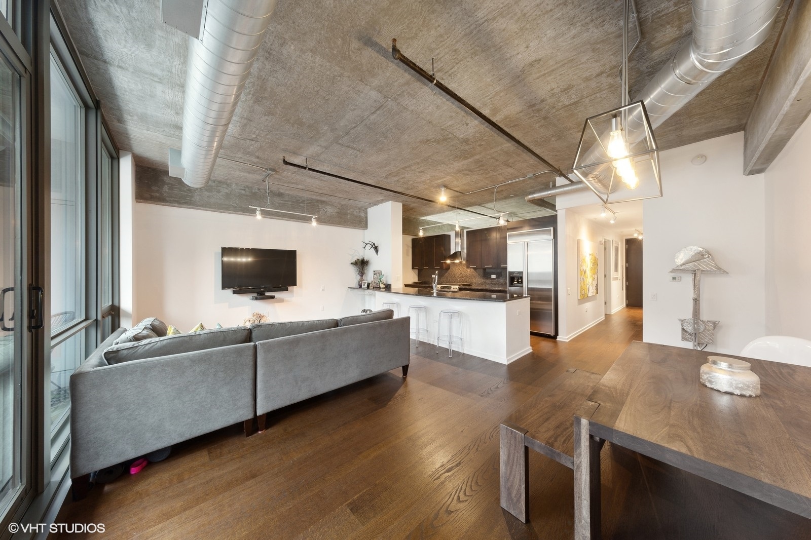 240 E Illinois Street 402