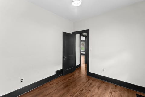 Tiny photo for 1201 E Central Park Avenue, Davenport, IA 50803 (MLS # 12732518)
