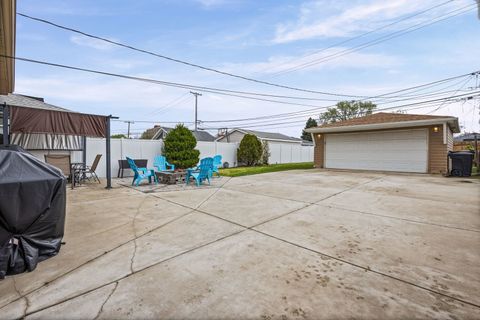 Tiny photo for 7807 S Kenneth Avenue, Chicago, IL 60652 (MLS # 12602344)