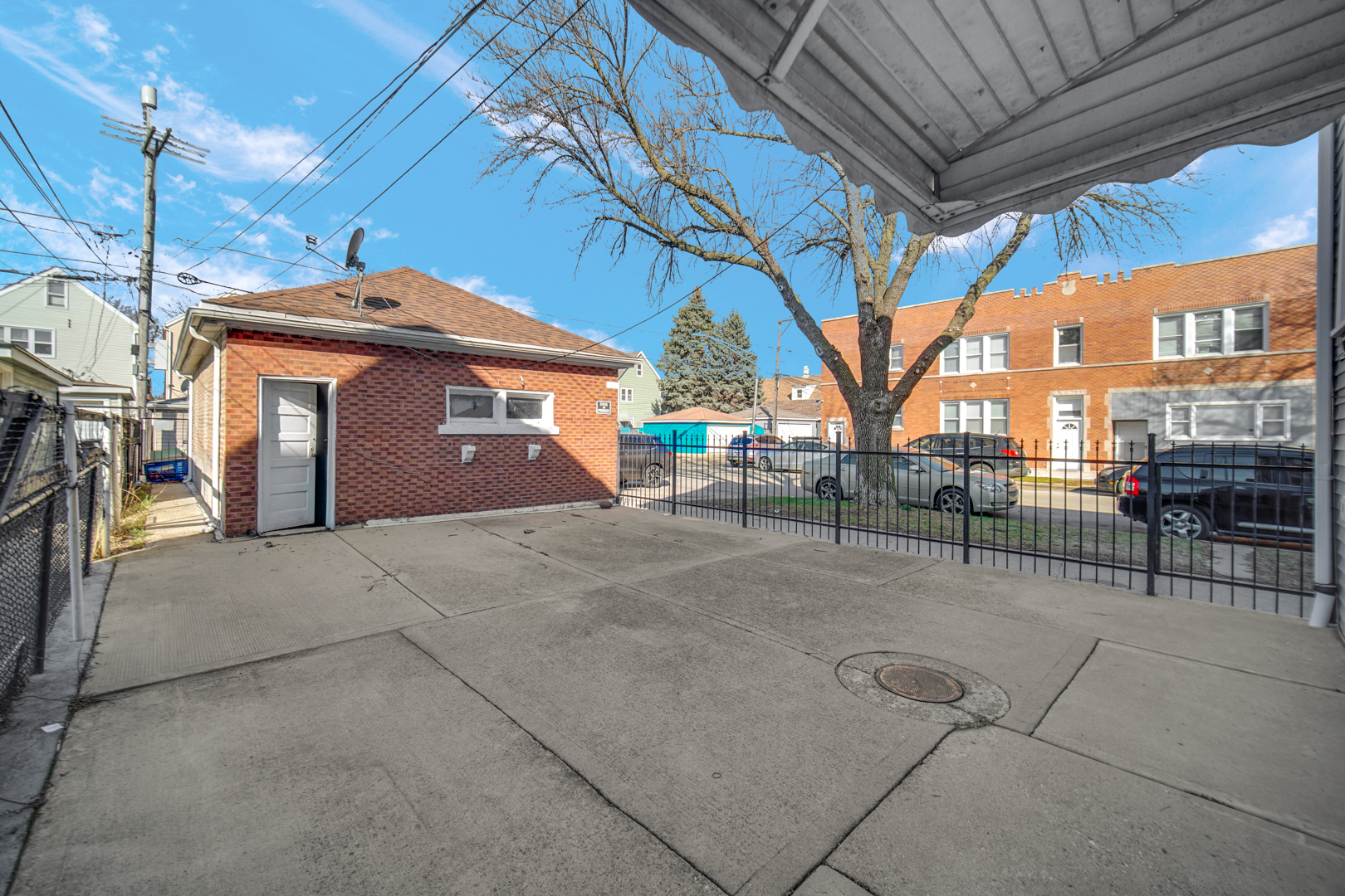 4500 S California Avenue