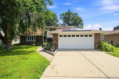 Photo of 624 Shorewood Drive, Shorewood, IL 60404 (MLS # 12748894)