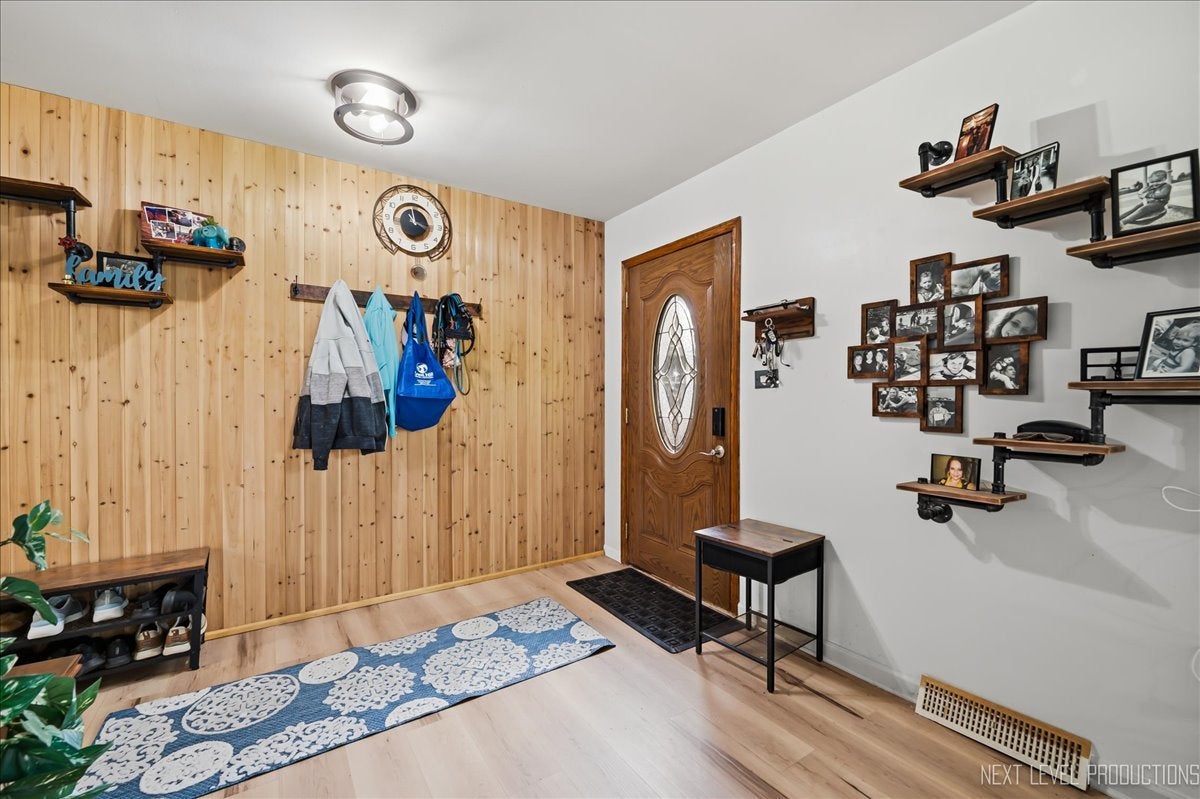 624 Shorewood Drive