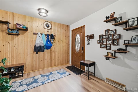 Tiny photo for 624 Shorewood Drive, Shorewood, IL 60404 (MLS # 12748894)