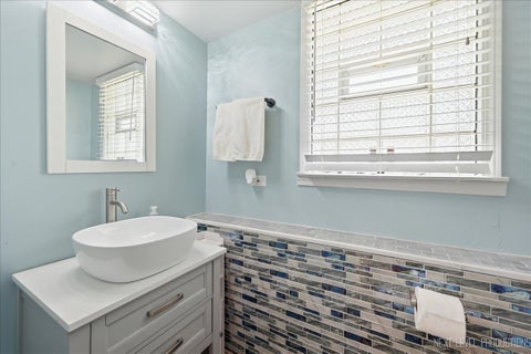 Tiny photo for 624 Shorewood Drive, Shorewood, IL 60404 (MLS # 12748894)