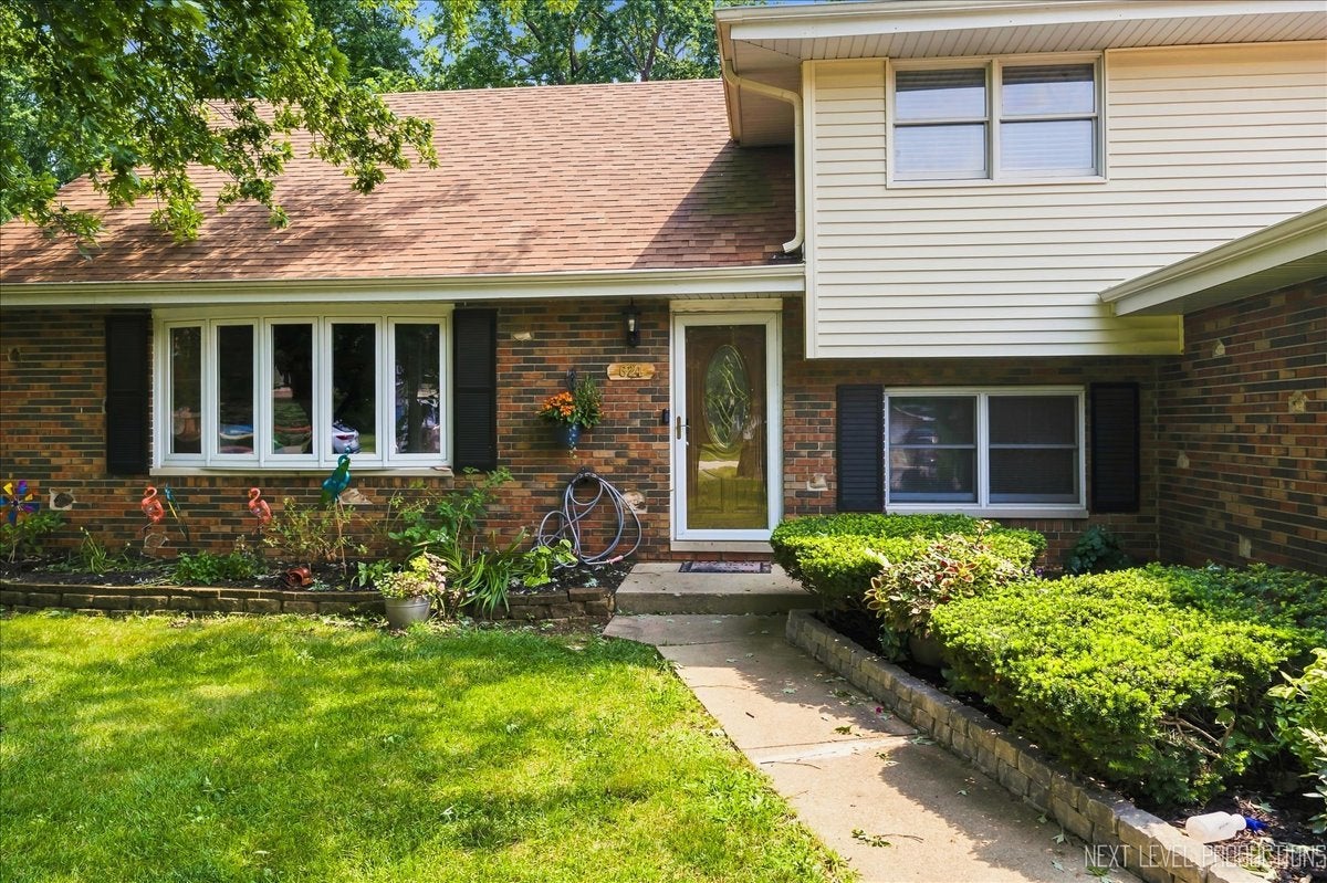 624 Shorewood Drive