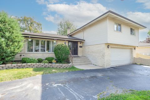 A home in Hickory Hills