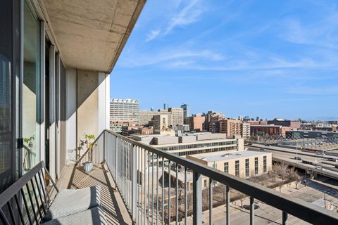 Tiny photo for 700 W Van Buren Street #1105, Chicago, IL 60607 (MLS # 12601729)