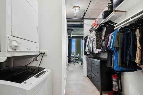 Tiny photo for 700 W Van Buren Street #1105, Chicago, IL 60607 (MLS # 12601729)