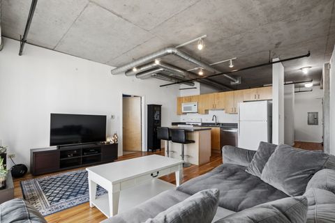 Tiny photo for 700 W Van Buren Street #1105, Chicago, IL 60607 (MLS # 12601729)