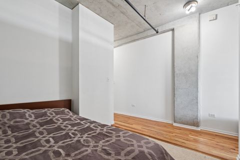 Tiny photo for 700 W Van Buren Street #1105, Chicago, IL 60607 (MLS # 12601729)