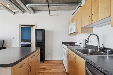 Tiny photo for 700 W Van Buren Street #1105, Chicago, IL 60607 (MLS # 12601729)