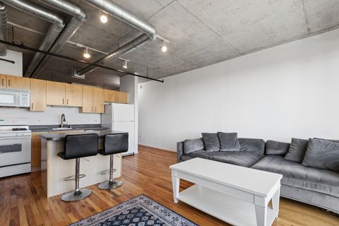 Tiny photo for 700 W Van Buren Street #1105, Chicago, IL 60607 (MLS # 12601729)
