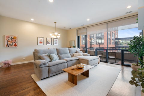Tiny photo for 2503 N Milwaukee Avenue #3N, Chicago, IL 60647 (MLS # 12753296)
