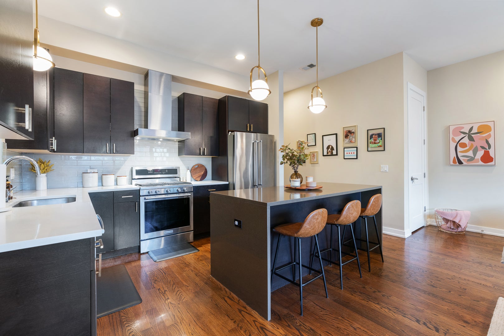 2503 N Milwaukee Avenue 3N