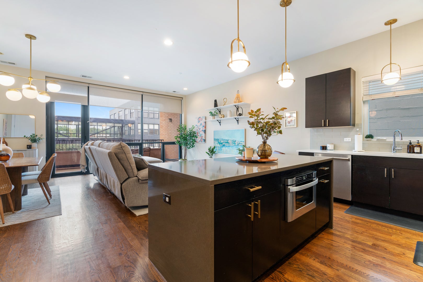 2503 N Milwaukee Avenue 3N