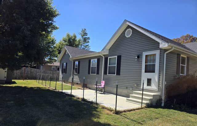 2 Acorn Drive