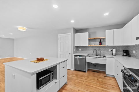Tiny photo for 1004 Dartmouth Drive, Wheaton, IL 60189 (MLS # 12791139)