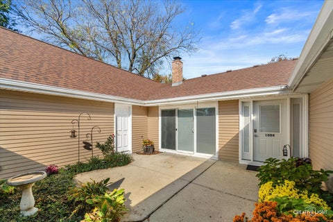Tiny photo for 1004 Dartmouth Drive, Wheaton, IL 60189 (MLS # 12791139)
