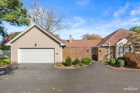 Photo of 1004 Dartmouth Drive, Wheaton, IL 60189 (MLS # 12791139)