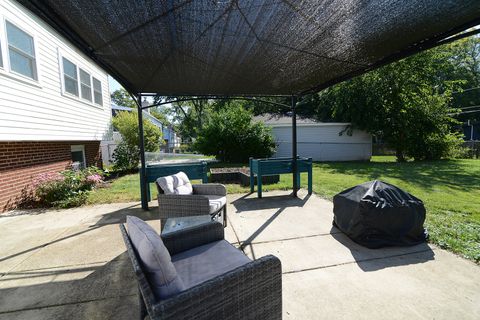 Tiny photo for 305 Maple Street, Glen Ellyn, IL 60137 (MLS # 12472337)