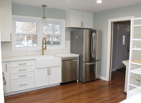 Tiny photo for 305 Maple Street, Glen Ellyn, IL 60137 (MLS # 12472337)