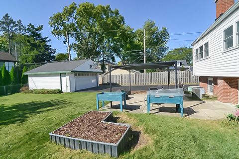 Tiny photo for 305 Maple Street, Glen Ellyn, IL 60137 (MLS # 12472337)