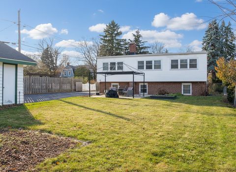 Tiny photo for 305 Maple Street, Glen Ellyn, IL 60137 (MLS # 12472337)