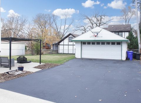 Tiny photo for 305 Maple Street, Glen Ellyn, IL 60137 (MLS # 12472337)