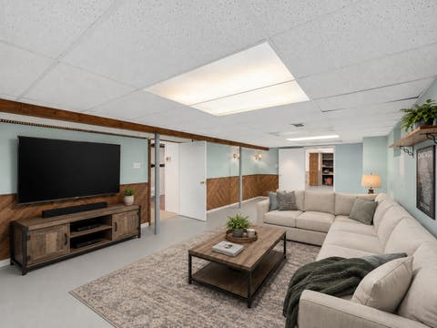 Tiny photo for 901 S Myrtle Avenue, Villa Park, IL 60181 (MLS # 12723116)