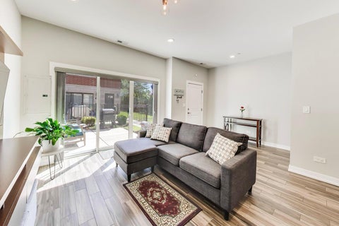 Tiny photo for 2259 W Coulter Street #4, Chicago, IL 60608 (MLS # 12641968)