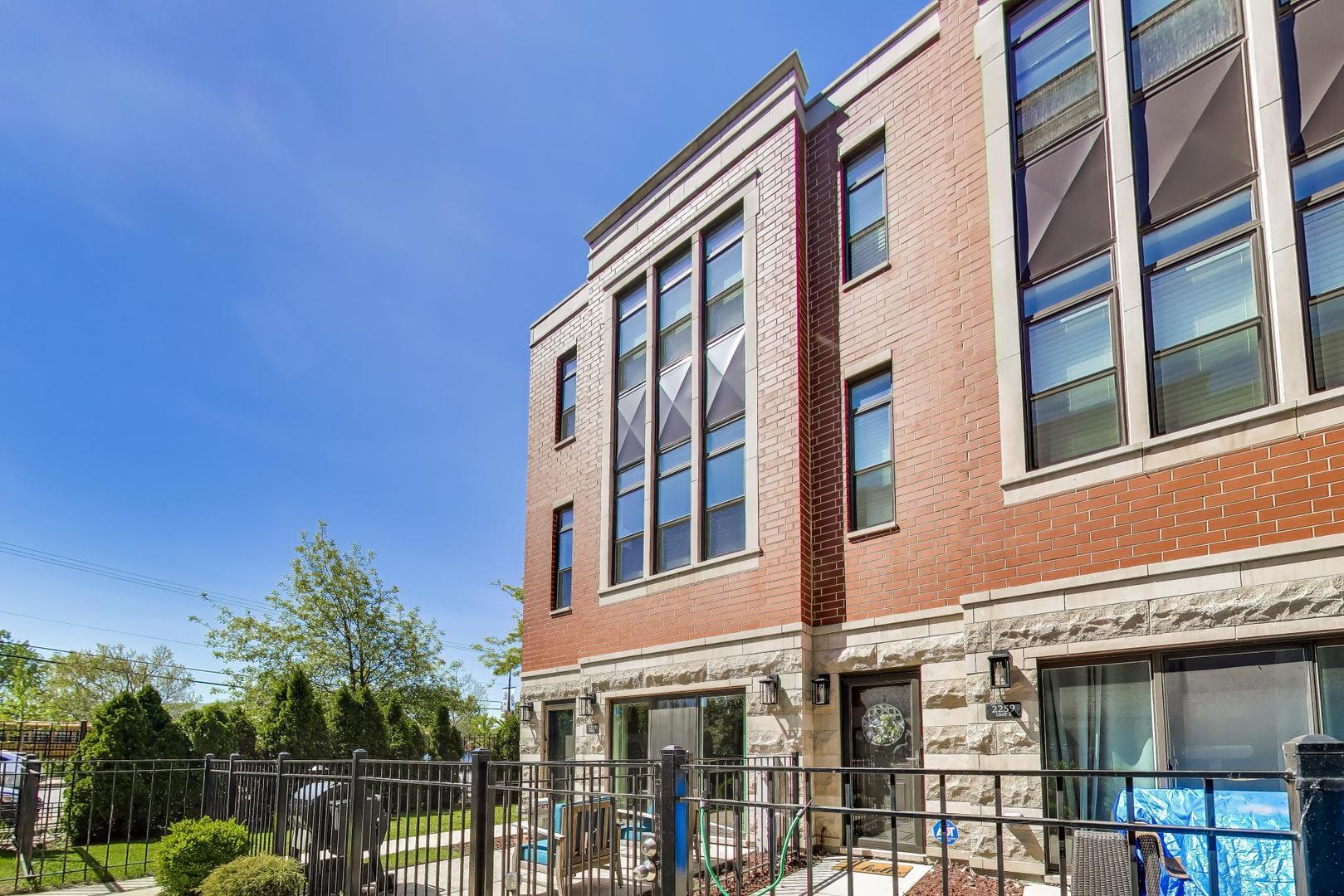 2259 W Coulter Street 4