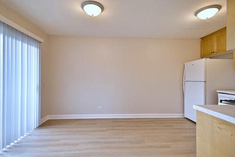 Tiny photo for 600 S York Street #3E, Elmhurst, IL 60126 (MLS # 12734651)