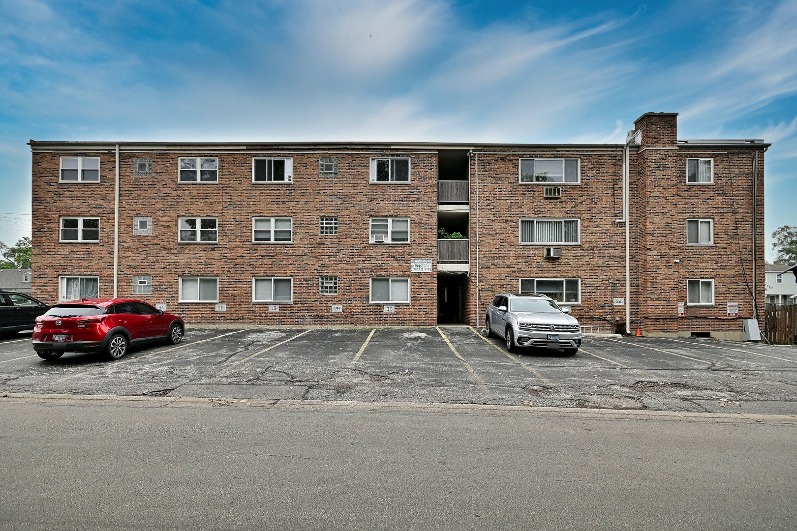 600 S York Street 3E