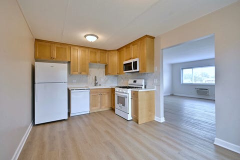 Tiny photo for 600 S York Street #3E, Elmhurst, IL 60126 (MLS # 12734651)