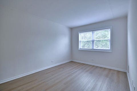 Tiny photo for 600 S York Street #3E, Elmhurst, IL 60126 (MLS # 12734651)