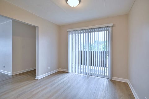 Tiny photo for 600 S York Street #3E, Elmhurst, IL 60126 (MLS # 12734651)