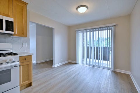 Tiny photo for 600 S York Street #3E, Elmhurst, IL 60126 (MLS # 12734651)