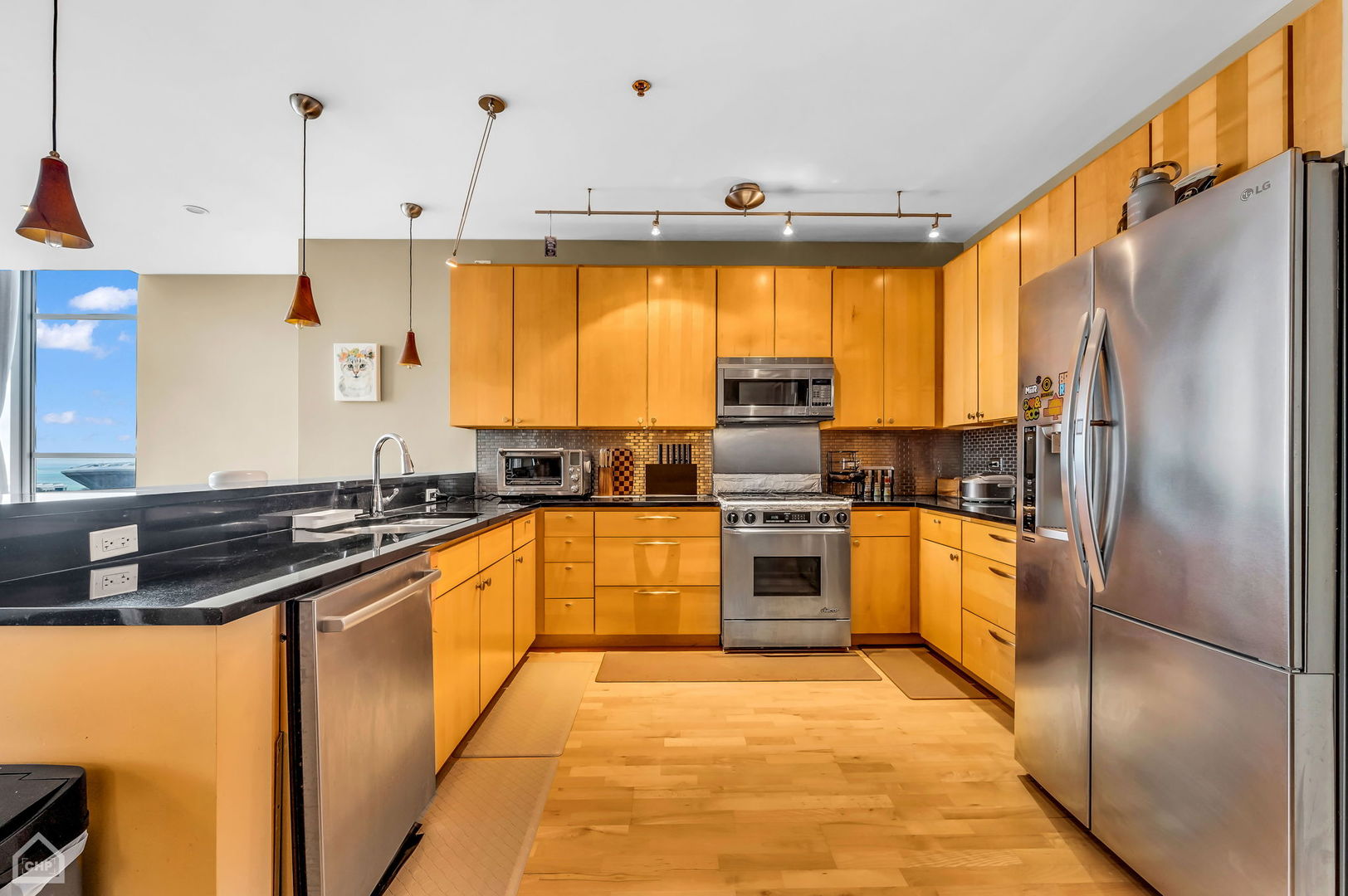 1600 S PRAIRIE Avenue 1603