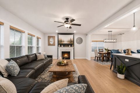 Tiny photo for 5208 Finlen Lane, Bloomington, IL 61705 (MLS # 12650926)