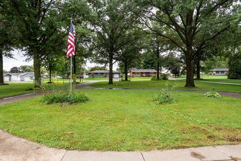 Tiny photo for 3120 Allen Street, Muscatine, IA 52761 (MLS # 12764962)
