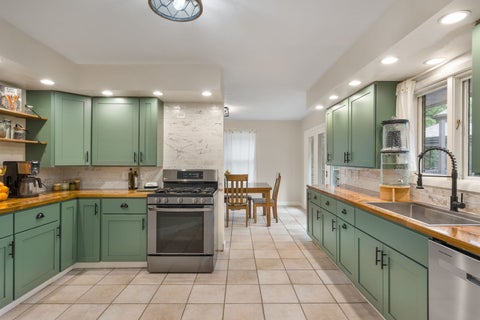 Tiny photo for 3120 Allen Street, Muscatine, IA 52761 (MLS # 12764962)