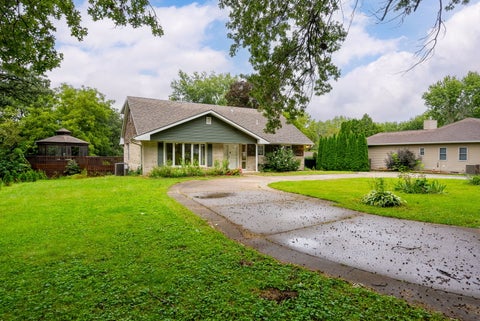 Tiny photo for 3120 Allen Street, Muscatine, IA 52761 (MLS # 12764962)