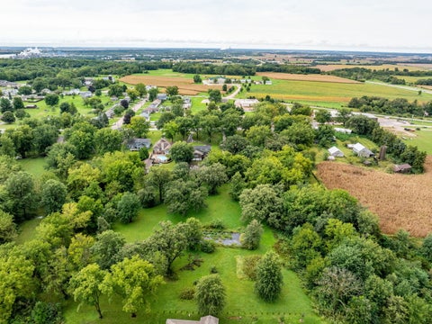 Tiny photo for 3120 Allen Street, Muscatine, IA 52761 (MLS # 12764962)